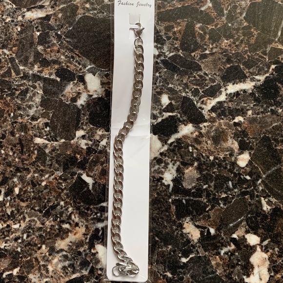 Beautiful stainless steel bracelet NWT - Picture 2 of 4